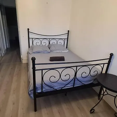 Appartement En Plein Centre Ville Pessac Avec 3 Chambres Buitenkant foto