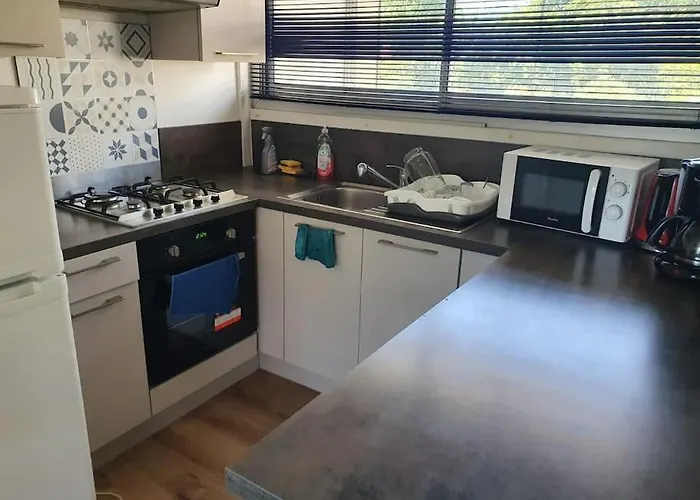 Appartement En Plein Centre Ville Pessac Avec 3 Chambres